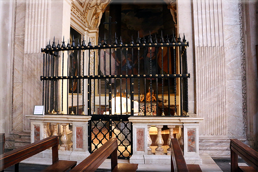 foto Basilica di Santa Maria degli Angeli